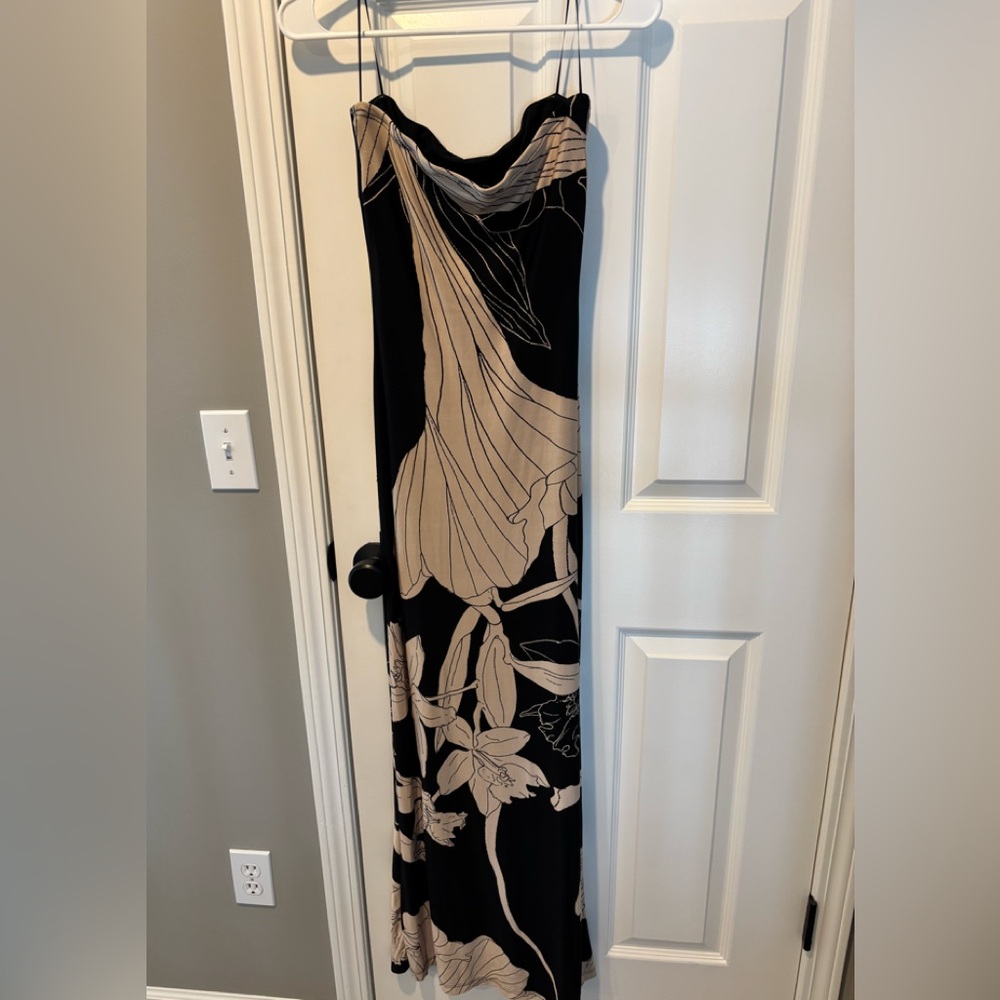 Lilyful Maxi Dress-New - Picture 3 of 5